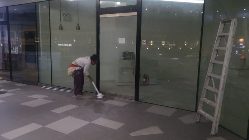Shop Reinstatement Services for Commercial Property at Beach Road - Image 8