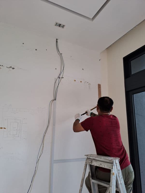 Residential false ceiling and wall cornice hacking Singapore