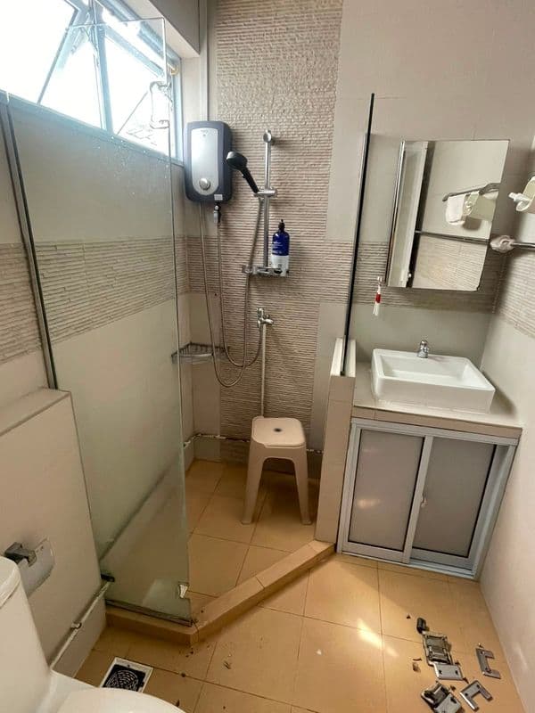General Shower Glass Dismantling for Residential HDB at Serangoon