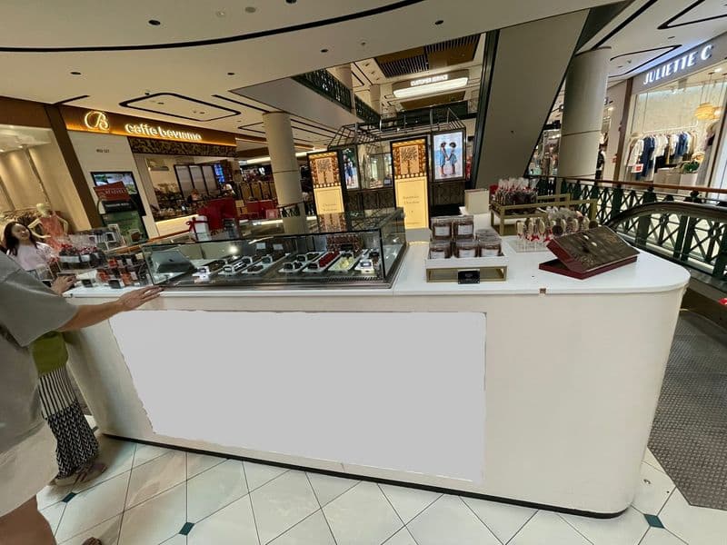 Featured image for Built-in Counter Dismantling for commercial F&B at Tanglin