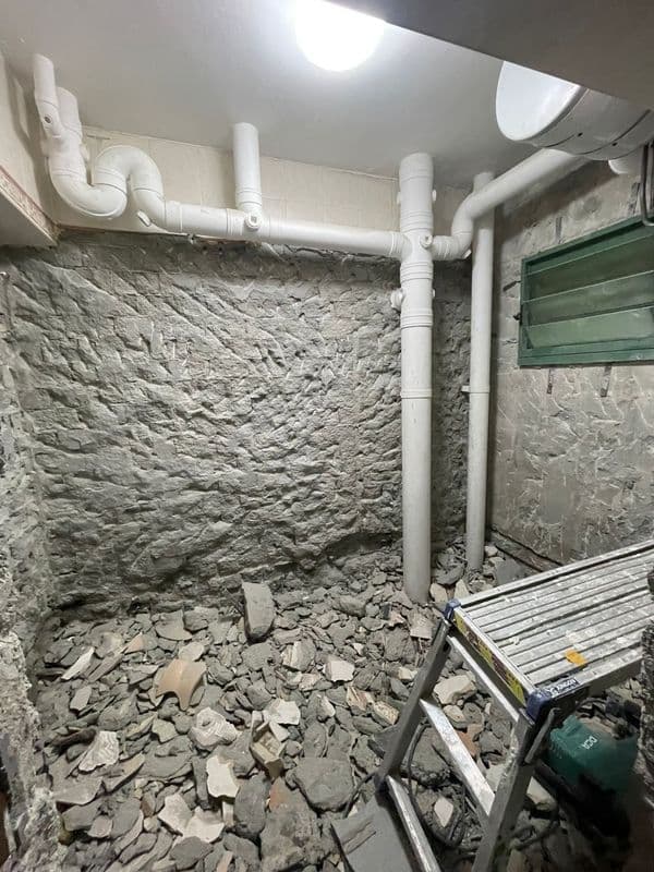 Featured image for Bathroom Tiles and Floor Removal for Residential Property at Woodlands