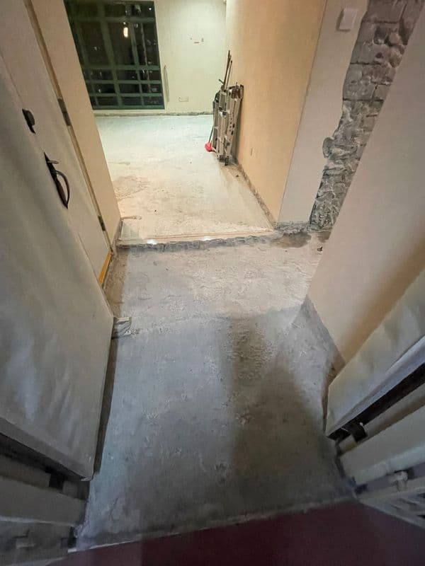 Bathroom Tiles and Floor Removal for Residential Property at Woodlands - Image 10