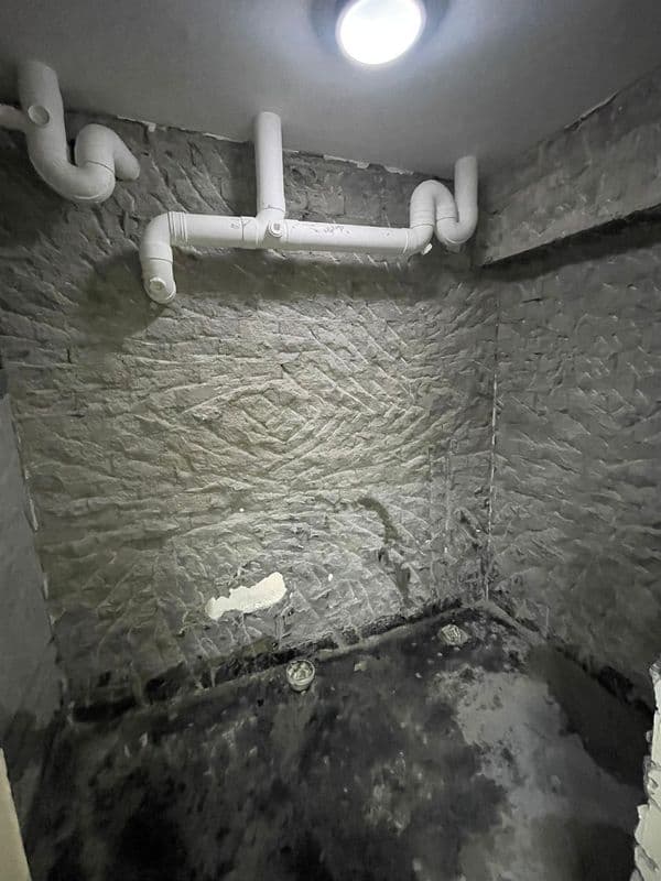 Bathroom Tiles and Floor Removal for Residential Property at Woodlands - Image 5