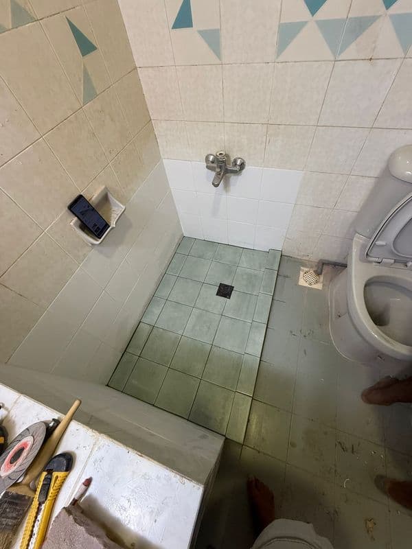Bathroom Tiles & Bathtub Hacking Services for Residential Property at Sin Ming Road - Image 7