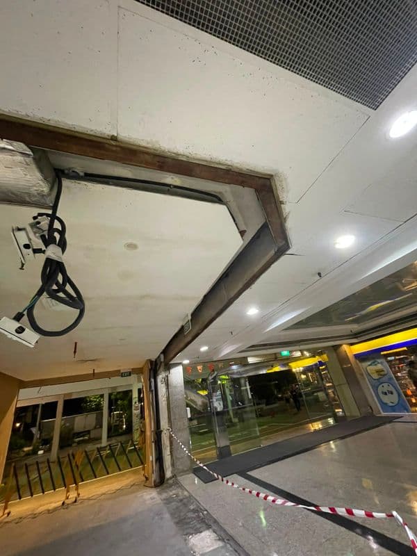 Shop Reinstatement Removal for commercial Retail at Orchard Road Singapore - Image 5