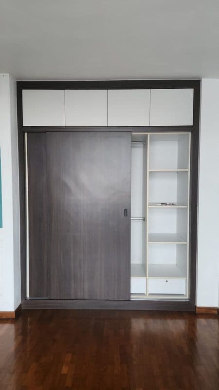 Built-in Carpentry and Kitchen Dismantling for Residential Property at Woodlands Drive 75 - Image 1